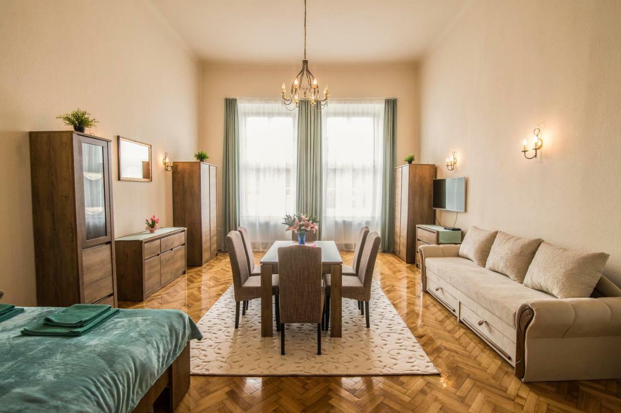 Suzy Apartman Eger Exterior foto