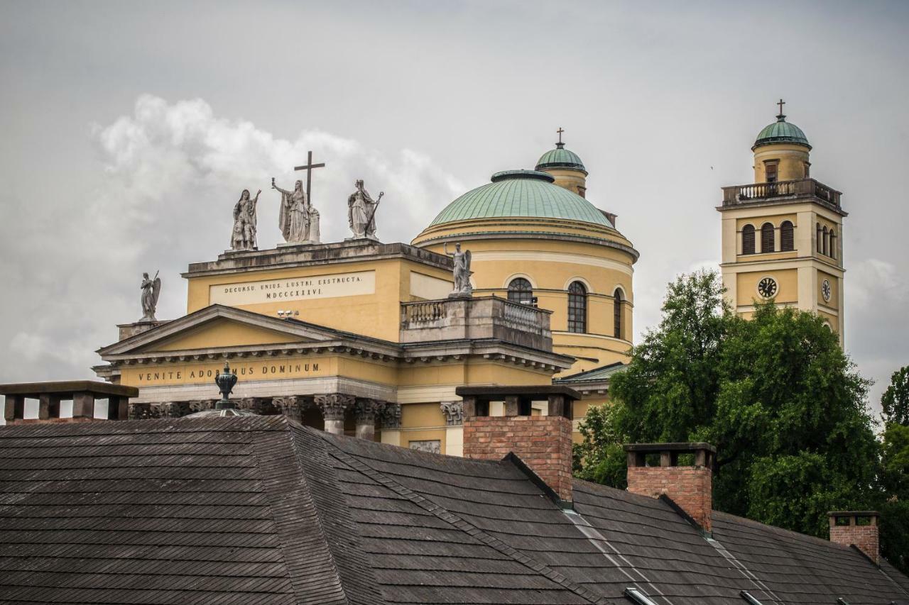 Suzy Apartman Eger Exterior foto
